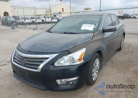 2015 Nissan Altima 2.5 S из США, поврежденный, VIN 1N4AL3AP4FN302756